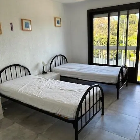 F1 Esterel 50 M Plage, Parking, Securisee Saint-Raphael (Var)