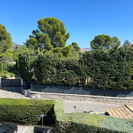 F1 Esterel 50 M Plage, Parking, Securisee Apartment Saint-Raphaël